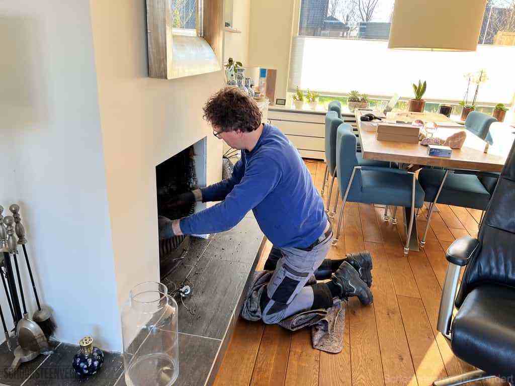 Schouwveger Zundert kleed schoorsteenreiniger Schouwveger Zundert kleed schoorsteenreiniger